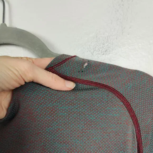 Lululemon Metal Vent Tech Tee Mens Large Red Teal Breathable Mesh Gym FLAWED - Picture 6 of 7